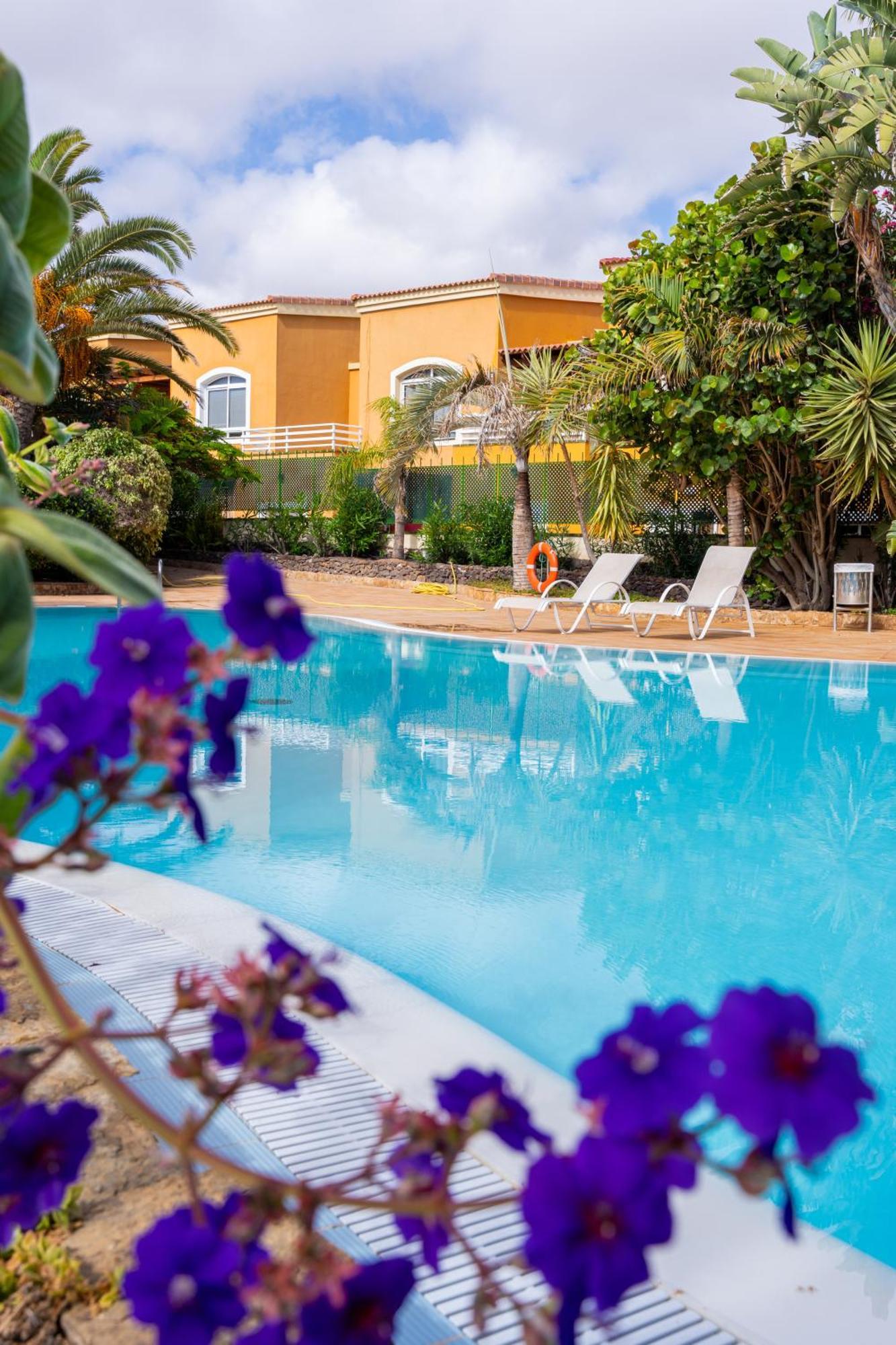 Villas Y Apartamentos El Sultan Коралео Екстериор снимка
